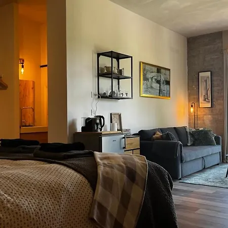 Cascina Giantino Sughero - G A Y - M E N - O N L Y (adults Only) Bed & Breakfast 4*