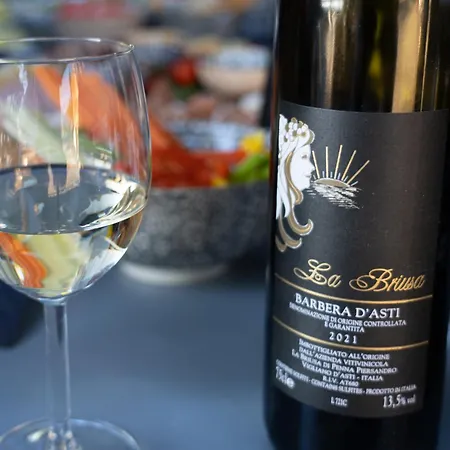 Bed & Breakfast Cascina Giantino Sughero - G A Y - M E N - O N L Y (adults Only) 4*