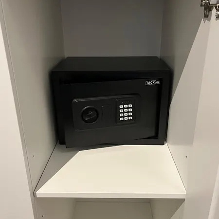 Cascina Giantino Sughero - G A Y - M E N - O N L Y (adults Only) Oda ve Kahvaltı